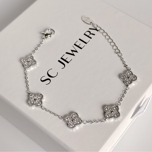 Petite Clover Bracelet Zircon Silver Tone Chain - Picture 3 of 10